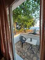 Beautiful House Located on a Hill in Samos Island, 400 m From an Organ