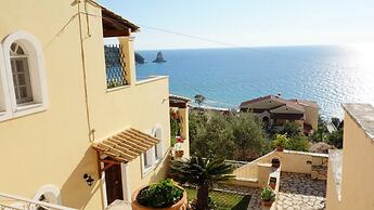 Natalia Loft Apartment C With Panoramic sea Views of Agios Gordios bay