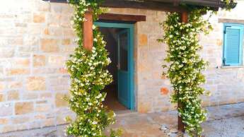 Apartment With Sea View Pool And Tennis Court - Just Relax