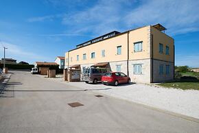 Apartment With Sea View Pool And Tennis Court - Just Relax