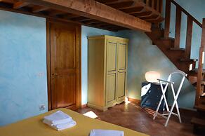 Luxurious Holiday Home With Private Patio, Tuscany, With Panoramic Swi