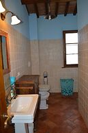 Luxurious Holiday Home With Private Patio, Tuscany, With Panoramic Swi