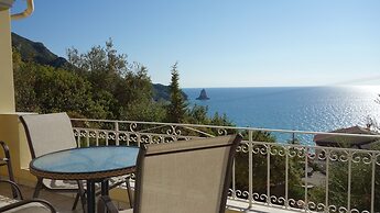 Natalia Apartment B With Panoramic sea Views of Agios Gordios bay