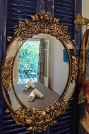 Blue Ark Acropolis Light