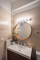 Blue Ark Acropolis Light