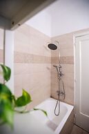 Blue Ark Acropolis Light