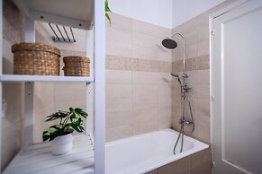 Blue Ark Acropolis Light