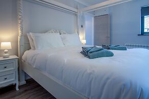 Marina View - 1 Bed Apartment - Neyland