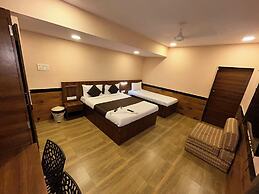 Lucky Serviced Apartments – Near BKC