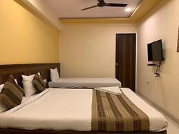 Lucky Serviced Apartments – Near BKC