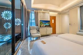 Phukalini Luxury Pool Villa & Onsen