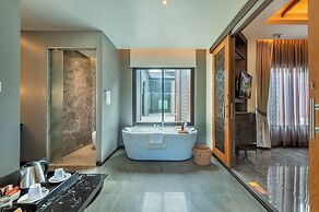 Phukalini Luxury Pool Villa & Onsen