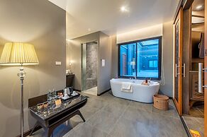 Phukalini Luxury Pool Villa & Onsen
