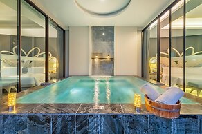 Phukalini Luxury Pool Villa & Onsen