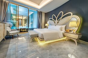 Phukalini Luxury Pool Villa & Onsen