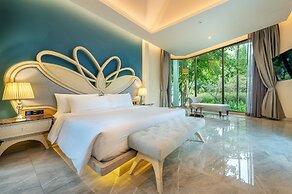 Phukalini Luxury Pool Villa & Onsen