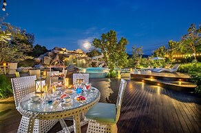 Phukalini Luxury Pool Villa & Onsen