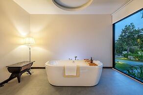 Phukalini Luxury Pool Villa & Onsen