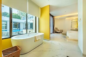 Phukalini Luxury Pool Villa & Onsen