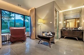 Phukalini Luxury Pool Villa & Onsen
