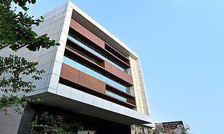 Treebo Lazystay Grand Patia