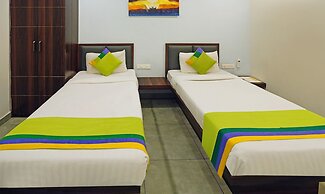 Treebo Lazystay Grand Patia