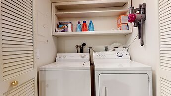 Silver Bear 21 Updated, Light and Bright, Walk to Canyon Lodge and Gon