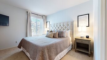 Silver Bear 21 Updated, Light and Bright, Walk to Canyon Lodge and Gon