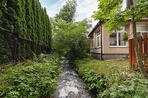 Retro Apartment Zamoyskiego by Renters