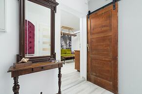 Retro Apartment Zamoyskiego by Renters