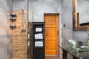 Retro Apartment Zamoyskiego by Renters