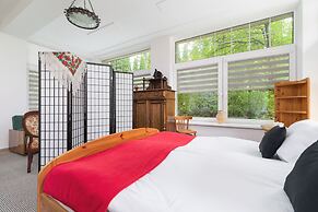 Retro Apartment Zamoyskiego by Renters