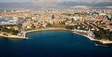 Impeccable 1-bed Apartment in Center of Split