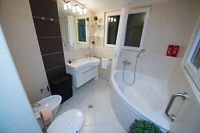 Impeccable 1-bed Apartment in Center of Split