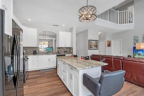 Huge and Modern Home, Only 12 Miles From Disney! #6wr338