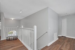 Huge and Modern Home, Only 12 Miles From Disney! #6wr338