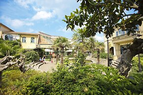 Hotel De Eemhof by Center Parcs