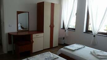Inviting 1-bed Apartment in Aleksandrovo