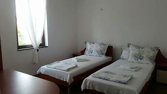 Inviting 1-bed Apartment in Aleksandrovo