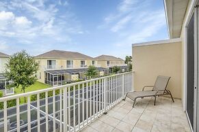 3 Bed Town Home With Splash Pool! 3 Bedroom Townhouse by RedAwning