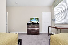 3 Bed Town Home With Splash Pool! 3 Bedroom Townhouse by RedAwning