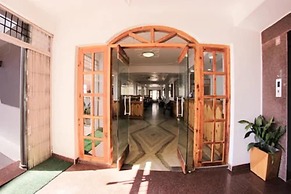 Goroomgo Kalra Regency Shimla