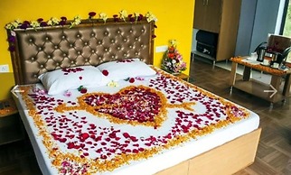 Goroomgo Divine Hills Shimla