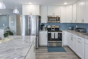 Waterfront & Pool A Star5vacations