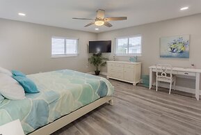 Waterfront & Pool A Star5vacations