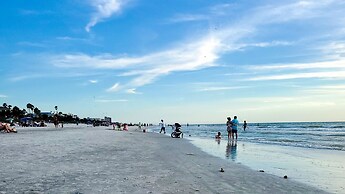 IRB Poolside Unit A Star5vacations