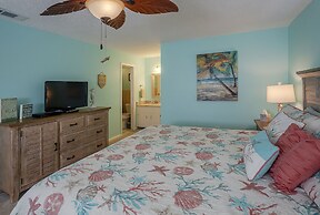Beautiful Seashell/ Pool Star5vacations