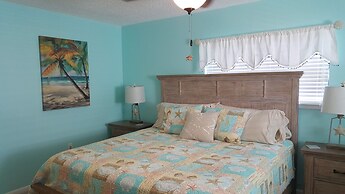 Beautiful Seashell/ Pool Star5vacations