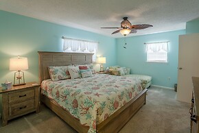 Beautiful Seashell/ Pool Star5vacations