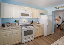 Beautiful Seashell/ Pool Star5vacations